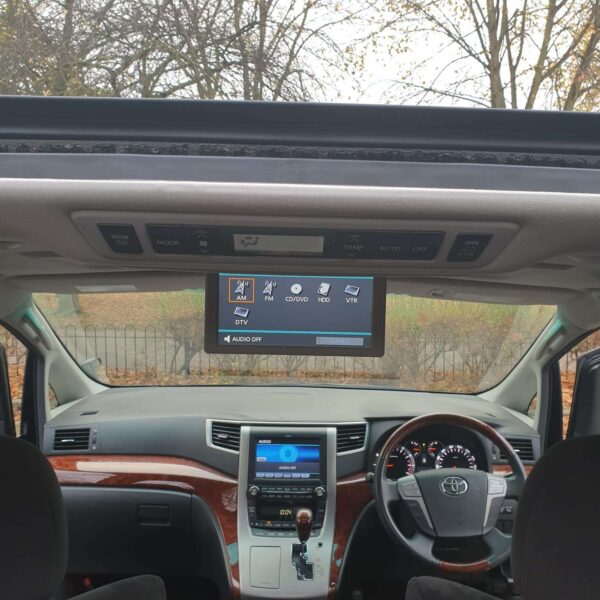 Toyota Alphard - Image 13