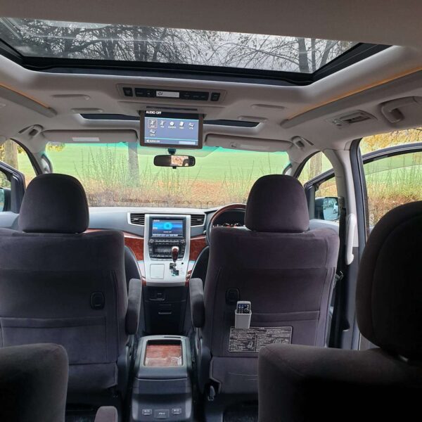 Toyota Alphard - Image 11