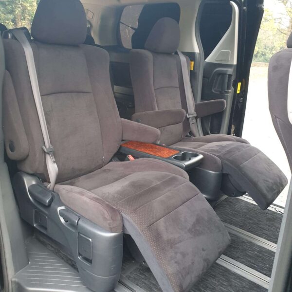 Toyota Alphard - Image 10