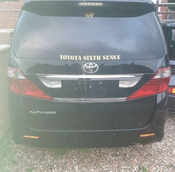 Toyota Alphard - Image 16