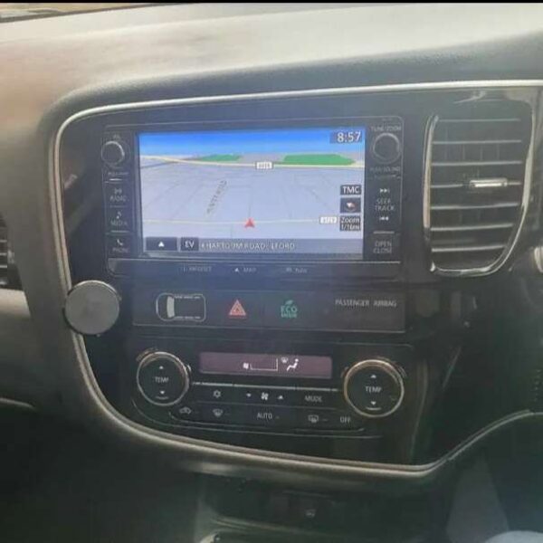 Mitsubishi Outlander 2015 - Image 6