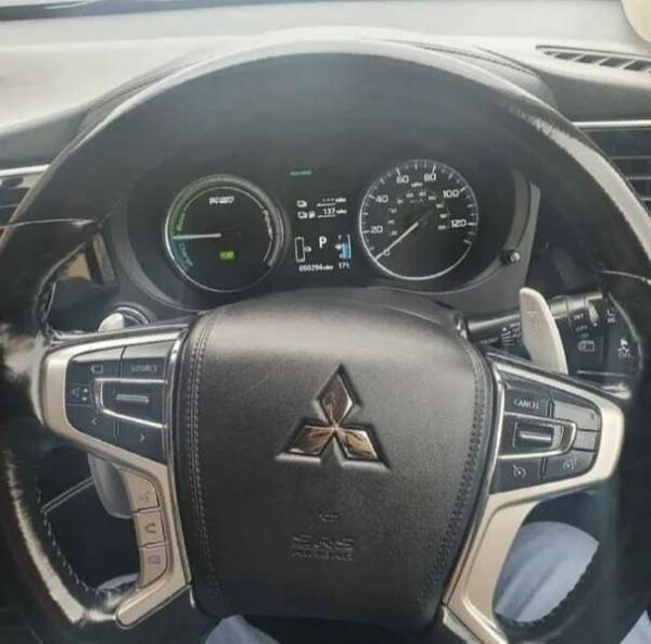 Mitsubishi Outlander 2015 - Image 8
