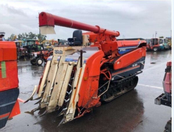 Kubota R1-551