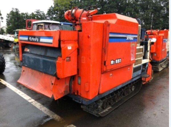 Kubota R1-551 - Image 6