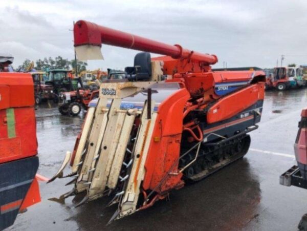 Kubota R1-551 - Image 7