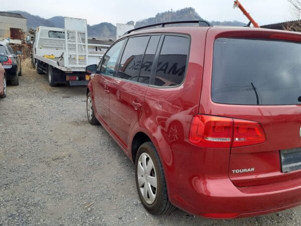 Volkswagen Golf Touran - Image 3