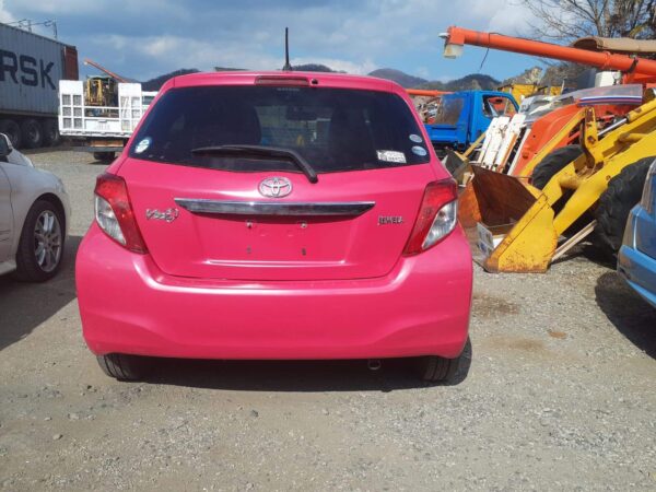 Toyota Vitz - Image 4