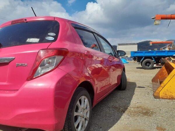 Toyota Vitz - Image 8