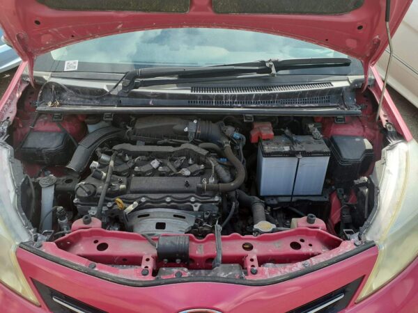 Toyota Vitz - Image 10